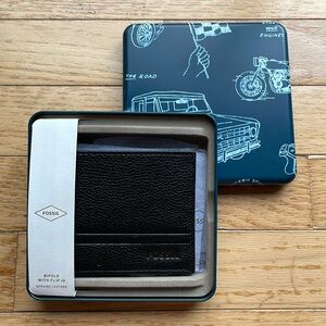 NEW Fossil Black Leather Wallet